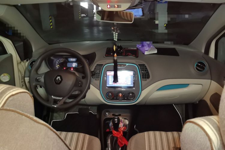 Used Renault Captur 2015 1.2T Automatic Standard Edition Center Console