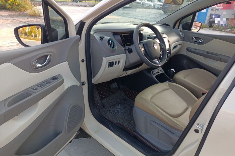 Used Renault Captur 2015 1.2T Automatic Standard Edition Driver Seat