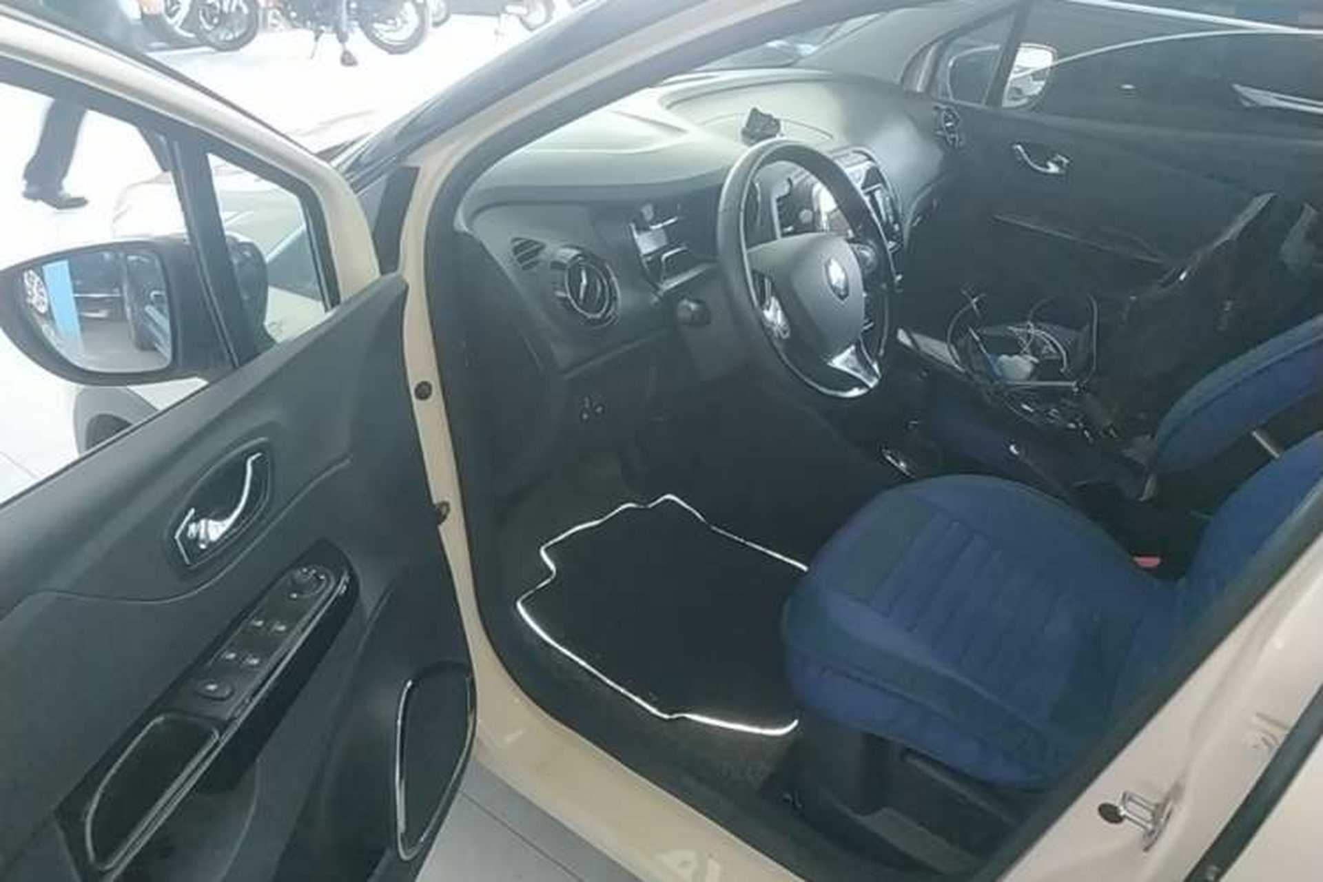 Used Renault Captur 2015 1.2T Automatic Luxury First Edition Driver Seat