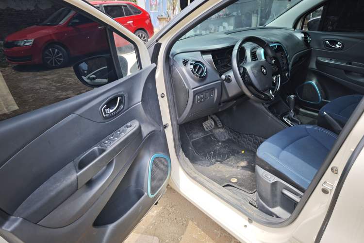 Used Renault Captur 2015 1.2T Automatic Comfort First Edition Driver Seat