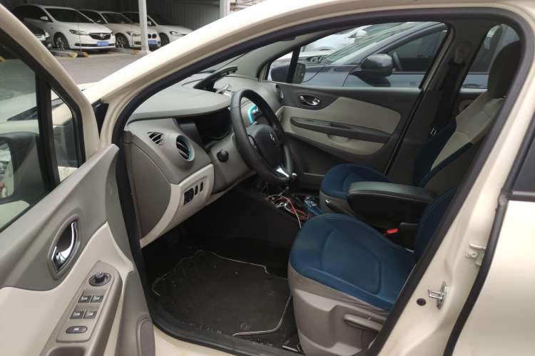 Used Renault Captur 2015 1.2T Automatic Standard Edition Driver Seat