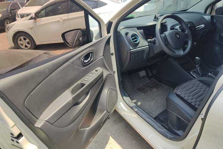 Used Renault Captur 2015 1.2T Automatic Standard Edition Driver Seat