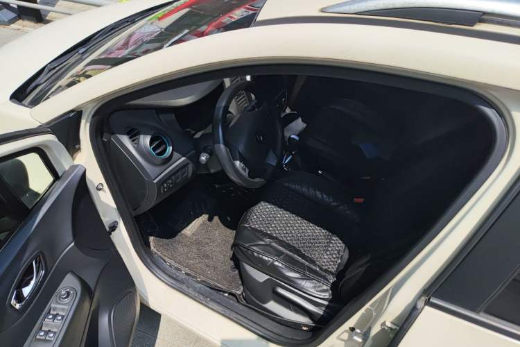 Used Renault Captur 2015 1.2T Automatic Standard Edition Driver Seat