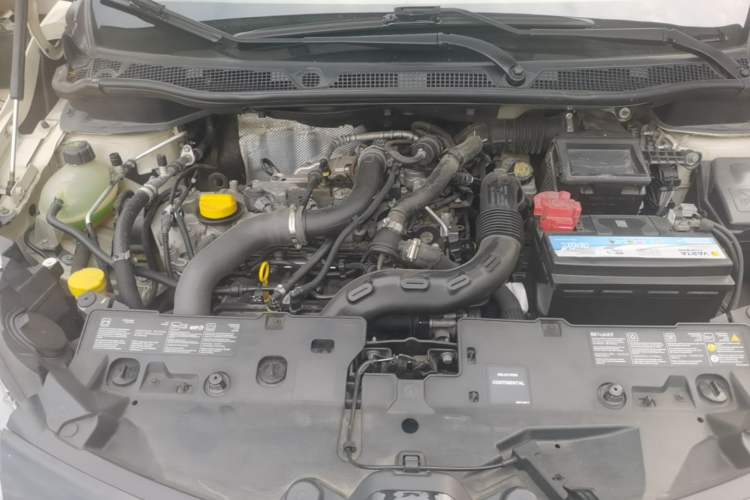Used Renault Captur 2015 1.2T Automatic Luxury First Edition Engine Bay