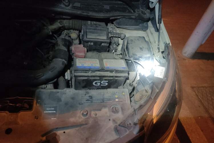 Used Renault Captur 2015 1.2T Automatic Standard Edition Engine Bay Left