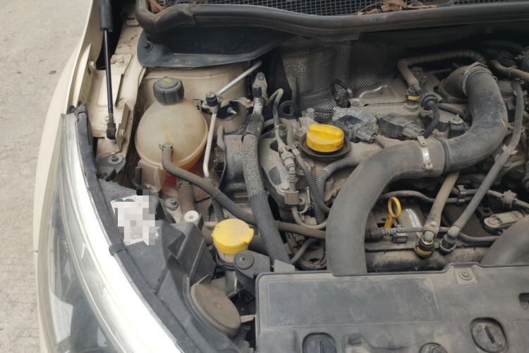 Used Renault Captur 2015 1.2T Automatic Standard Edition Engine Bay Right