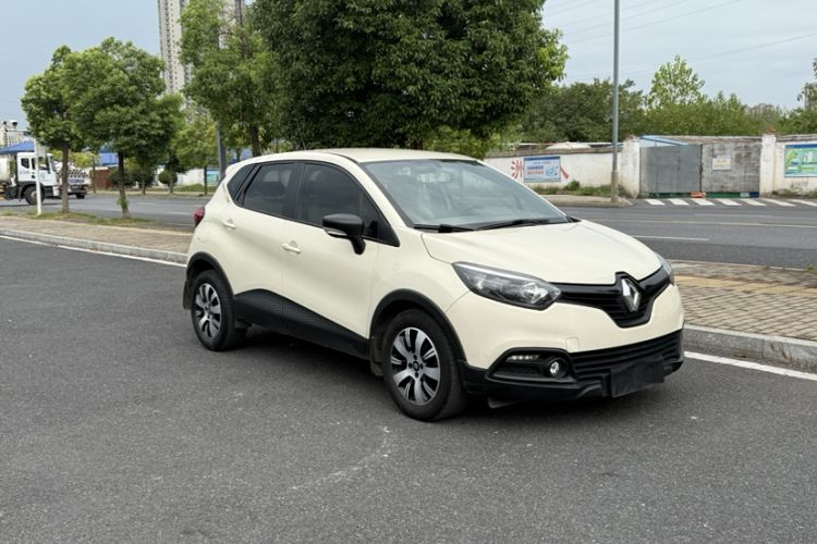 Used Renault Captur 2015 1.2T Automatic Standard Edition Exterior 2