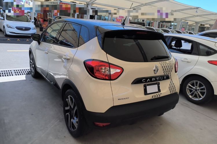 Used Renault Captur 2015 1.2T Automatic Luxury First Edition Exterior 2