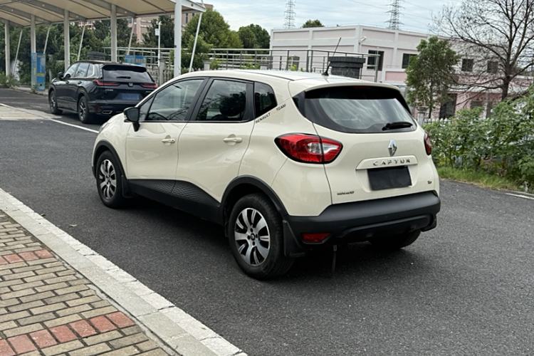 Used Renault Captur 2015 1.2T Automatic Standard Edition Exterior 3