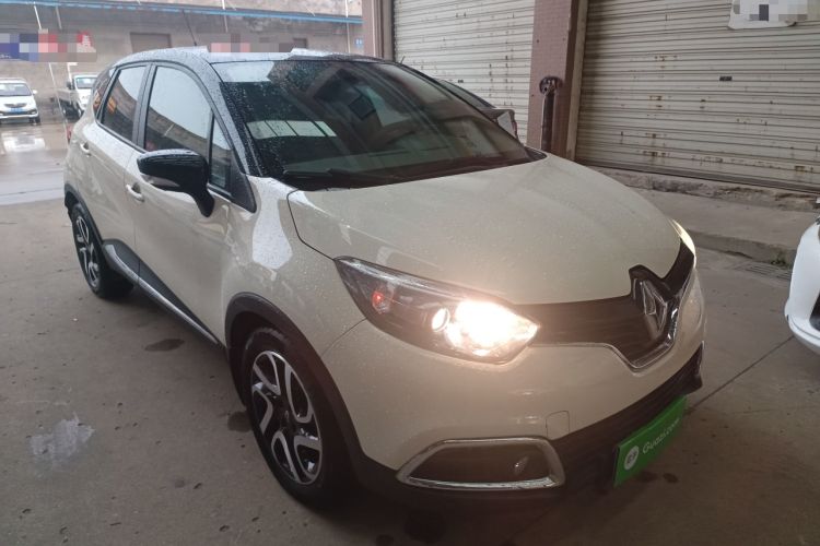 Used Renault Captur 2015 1.2T Automatic Comfort Edition Front Right 45 Deg