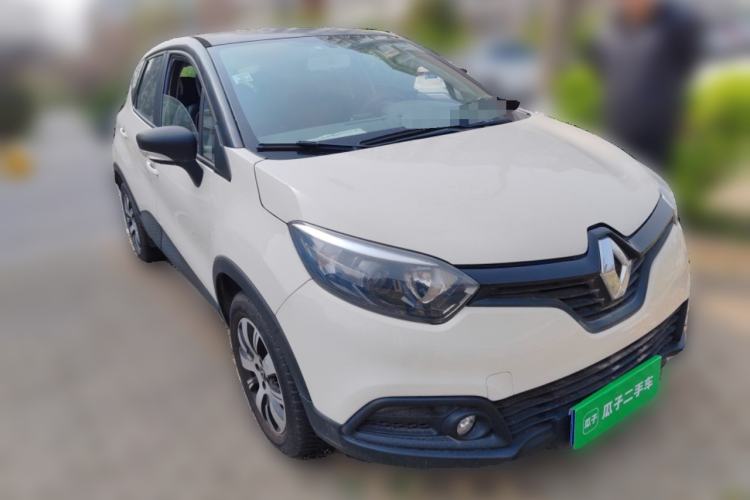 Used Renault Captur 2015 1.2T Automatic Comfort Edition Front Right 45 Deg