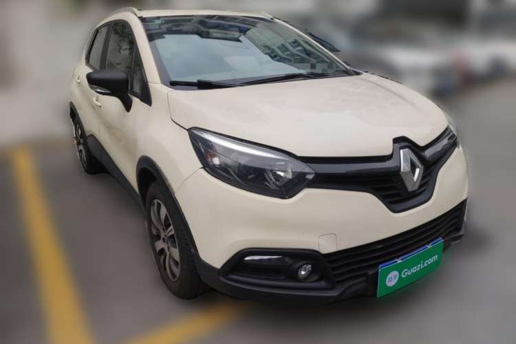 Used Renault Captur 2015 1.2T Automatic Standard Edition Front Right 45 Deg