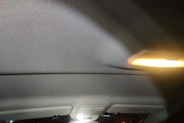 Used Renault Captur 2015 1.2T Automatic Standard Edition Headliner