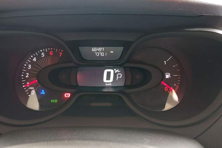 Used Renault Captur 2015 1.2T Automatic Standard Edition Instrument Cluster
