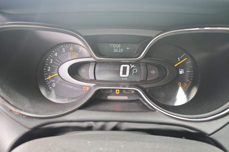 Used Renault Captur 2015 1.2T Automatic Comfort First Edition Instrument Cluster