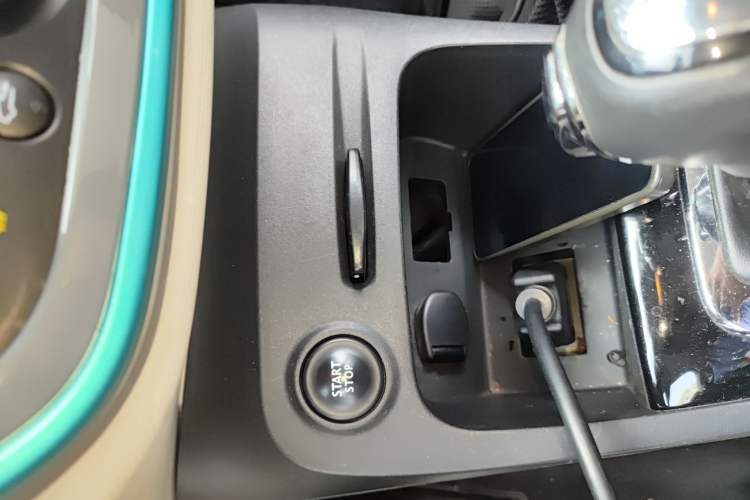 Used Renault Captur 2015 1.2T Automatic Standard Edition Interior 1