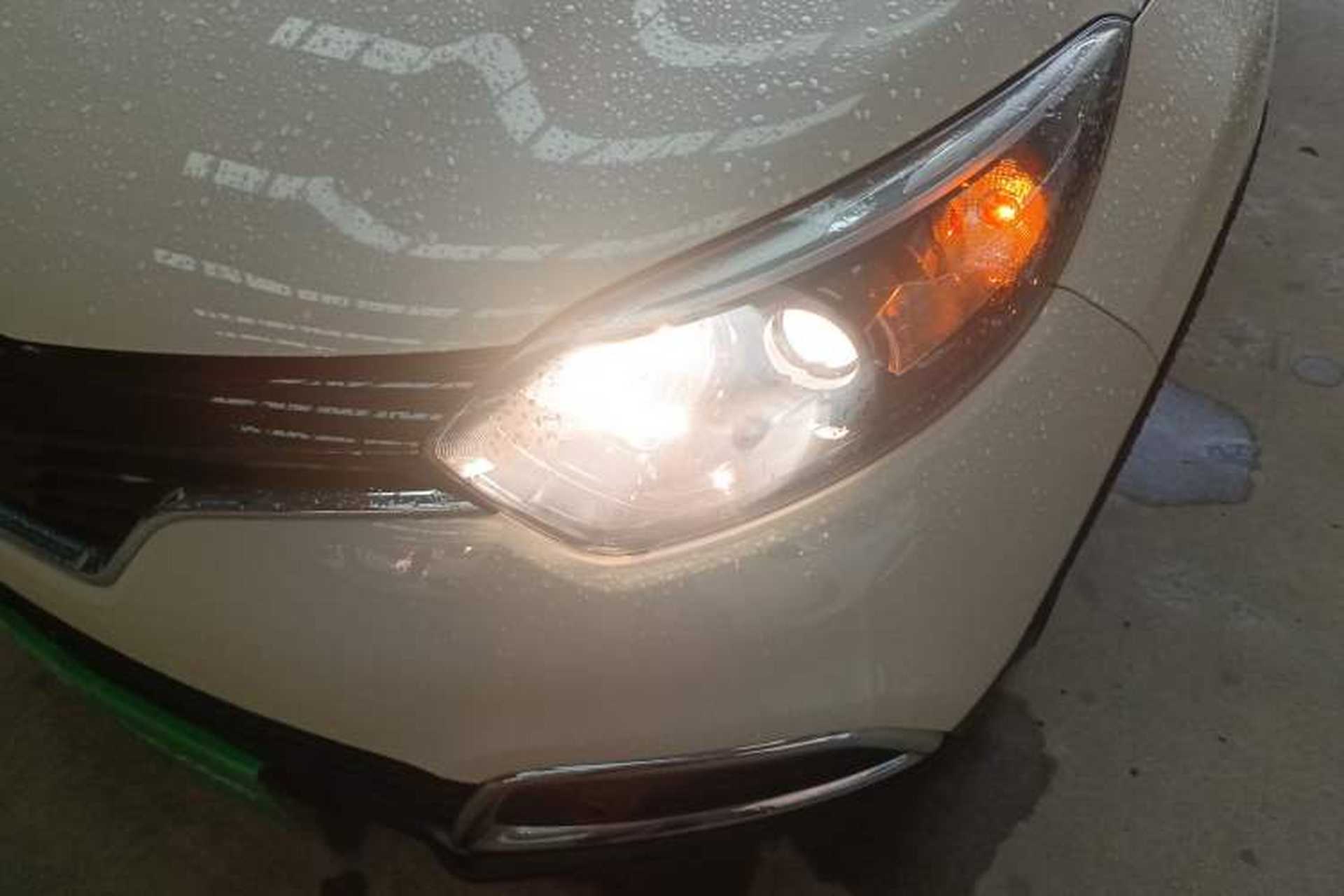 Used Renault Captur 2015 1.2T Automatic Comfort Edition Left Front Headlight