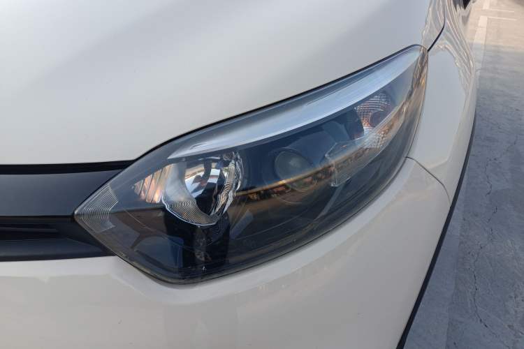 Used Renault Captur 2015 1.2T Automatic Standard Edition Left Front Headlight