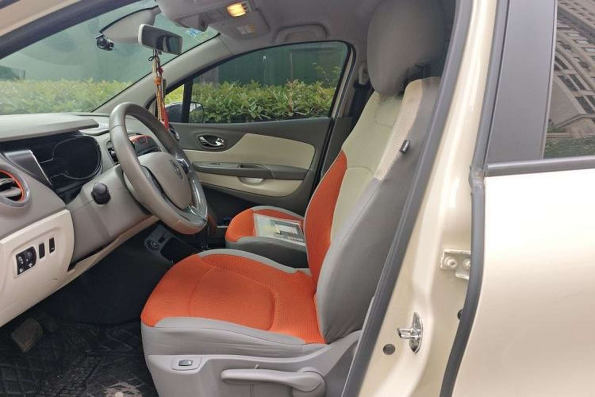 Used Renault Captur 2015 1.2T Automatic Comfort Edition Left Front Seat