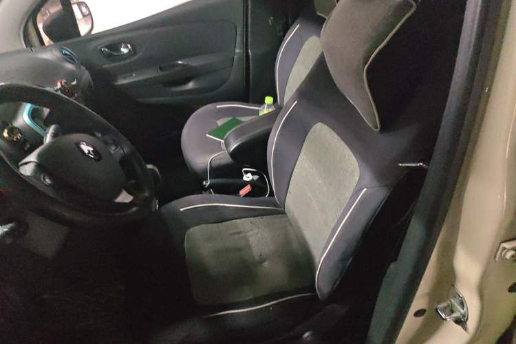 Used Renault Captur 2015 1.2T Automatic Standard Edition Left Front Seat