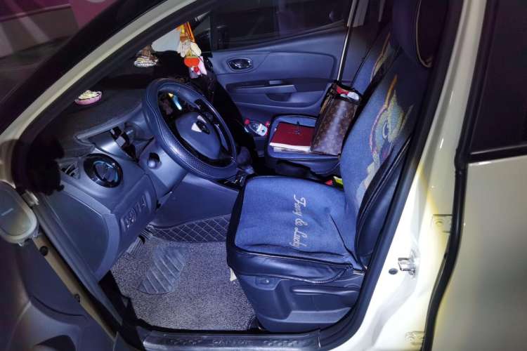 Used Renault Captur 2015 1.2T Automatic Comfort Edition Left Front Seat
