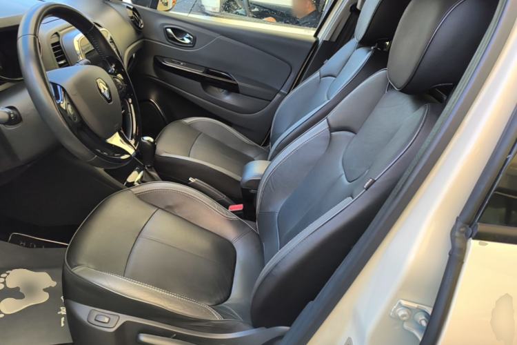 Used Renault Captur 2015 1.2T Automatic Luxury First Edition Left Front Seat