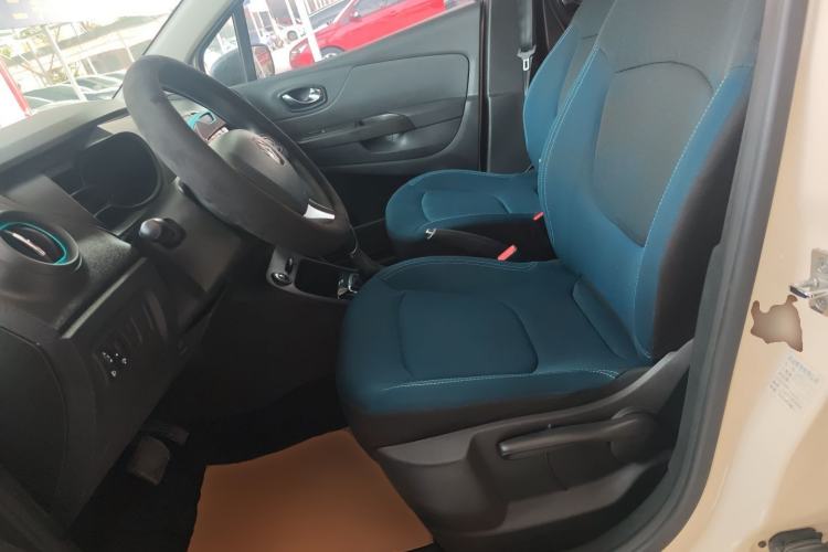 Used Renault Captur 2015 1.2T Automatic Standard Edition Left Front Seat