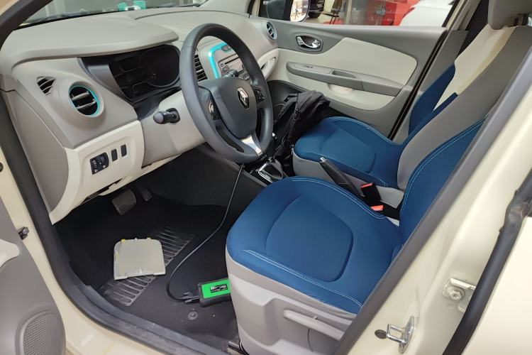 Used Renault Captur 2015 1.2T Automatic Standard Edition Left Front Seat