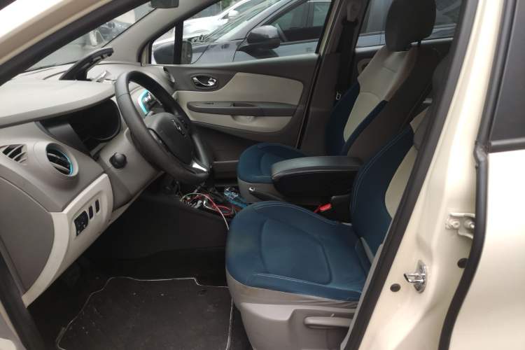 Used Renault Captur 2015 1.2T Automatic Standard Edition Left Front Seat