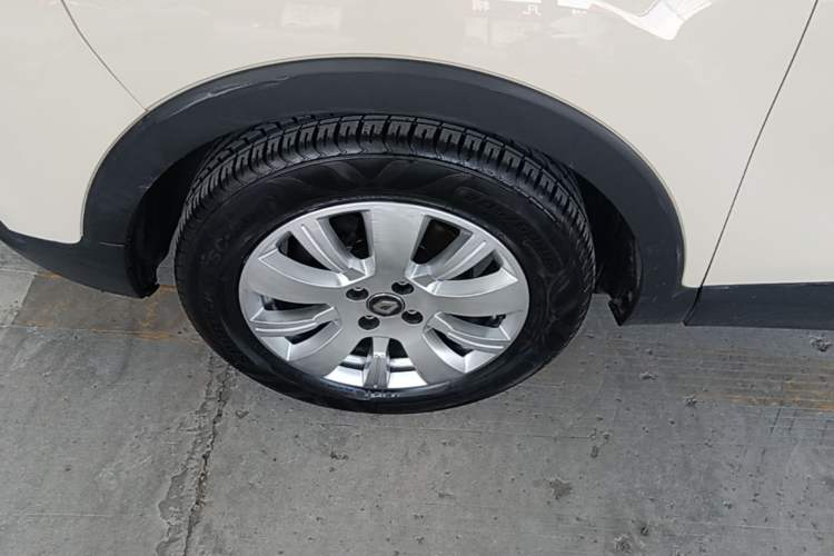 Used Renault Captur 2015 1.2T Automatic Standard Edition Left Front Wheel Hub