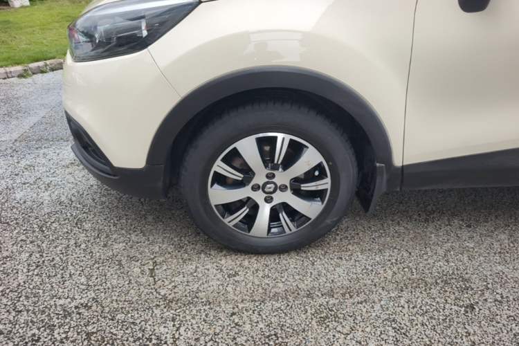 Used Renault Captur 2015 1.2T Automatic Standard Edition Left Front Wheel Hub