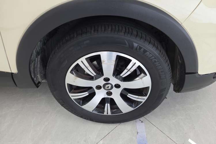 Used Renault Captur 2015 1.2T Automatic Standard Edition Left Front Wheel Hub