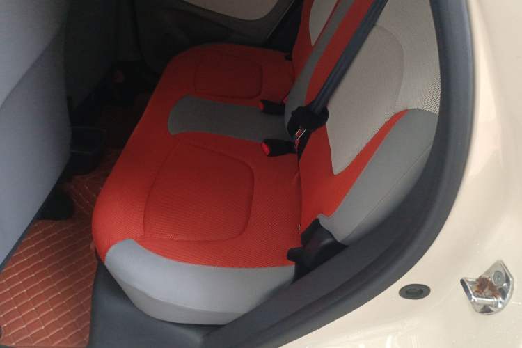 Used Renault Captur 2015 1.2T Automatic Comfort Edition Left Rear Seat