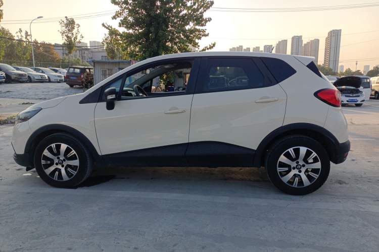 Used Renault Captur 2015 1.2T Automatic Standard Edition Left Side