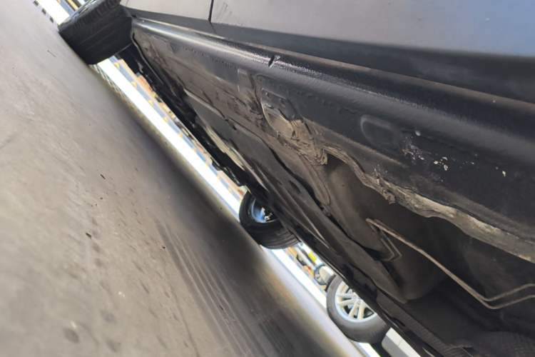 Used Renault Captur 2015 1.2T Automatic Luxury First Edition Left Side Sill