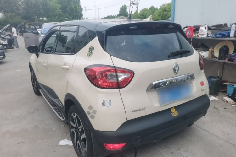 Used Renault Captur 2015 1.2T Automatic Luxury First Edition Rear Left 45 Deg