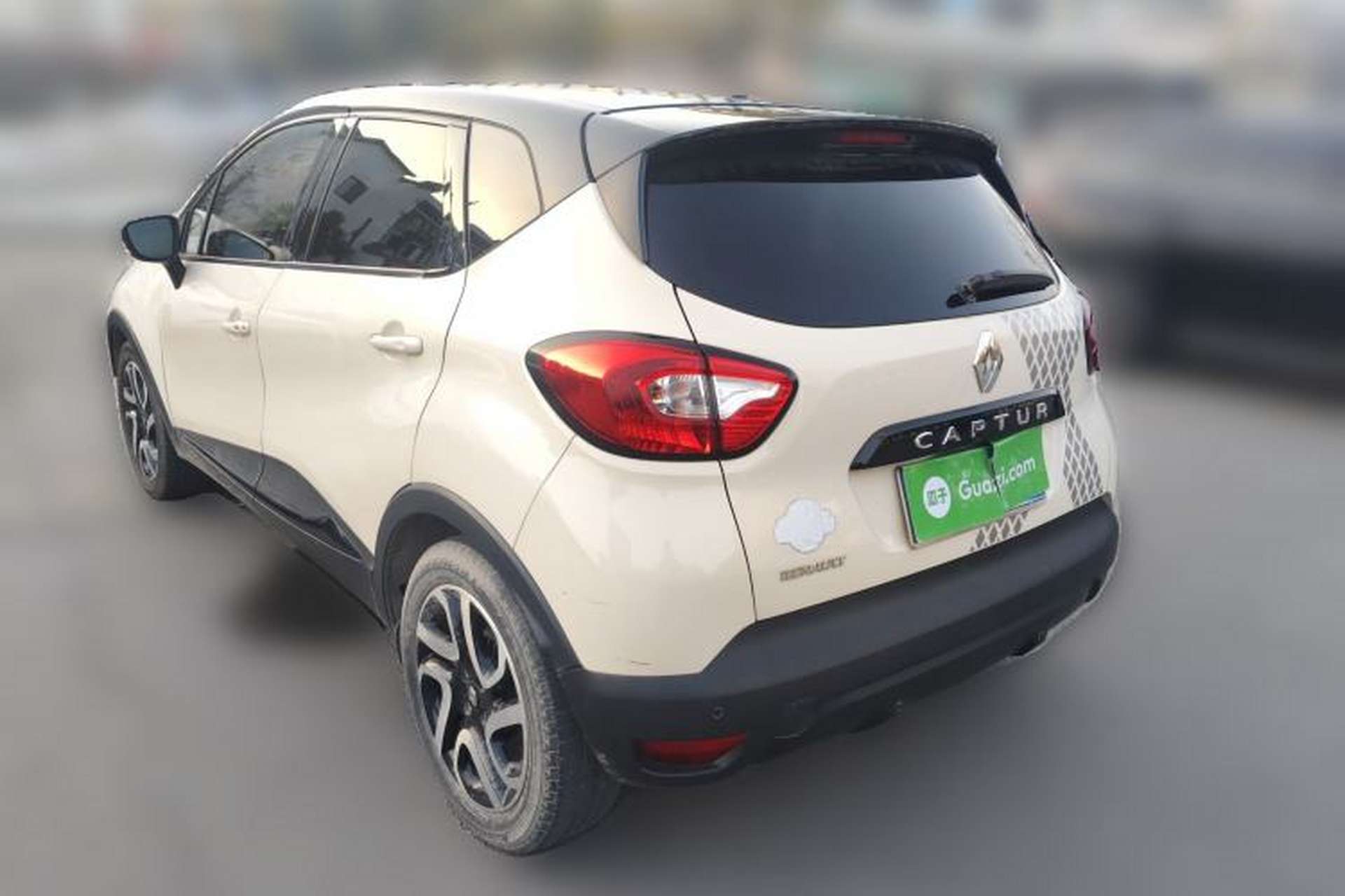 Used Renault Captur 2015 1.2T Automatic Luxury First Edition Rear Left 45 Deg