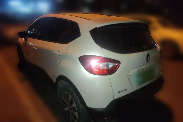 Used Renault Captur 2015 1.2T Automatic Standard Edition Rear Left 45 Deg