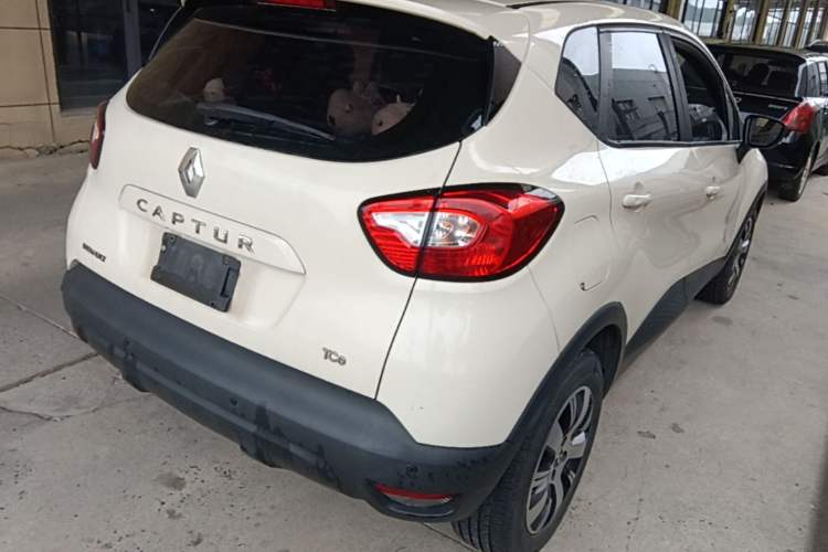 Used Renault Captur 2015 1.2T Automatic Standard Edition Rear Right 45 Deg