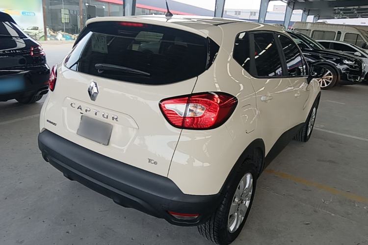 Used Renault Captur 2015 1.2T Automatic Standard Edition Rear Right 45 Deg