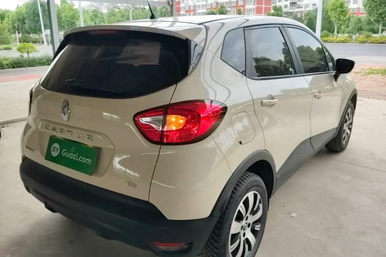 Used Renault Captur 2015 1.2T Automatic Standard Edition Rear Right 45 Deg