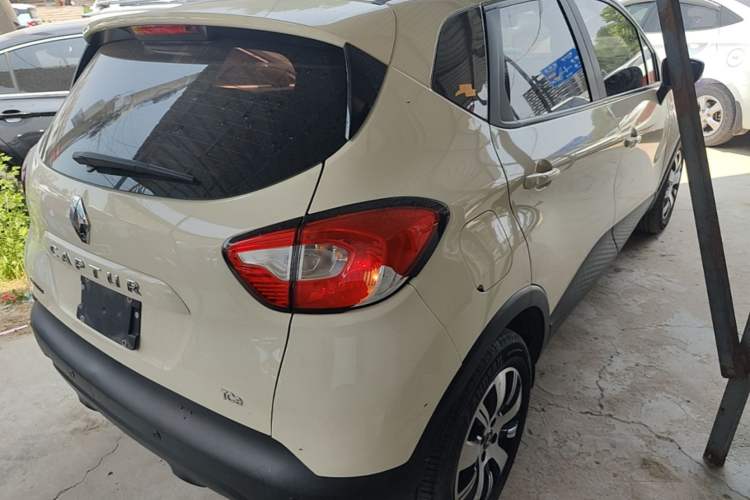 Used Renault Captur 2015 1.2T Automatic Standard Edition Rear Right 45 Deg