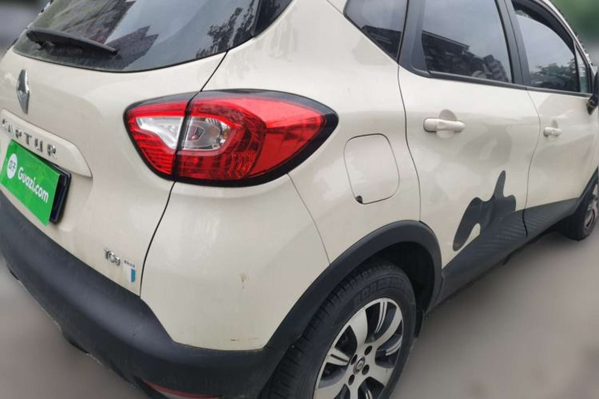 Used Renault Captur 2015 1.2T Automatic Standard Edition Rear Right 45 Deg