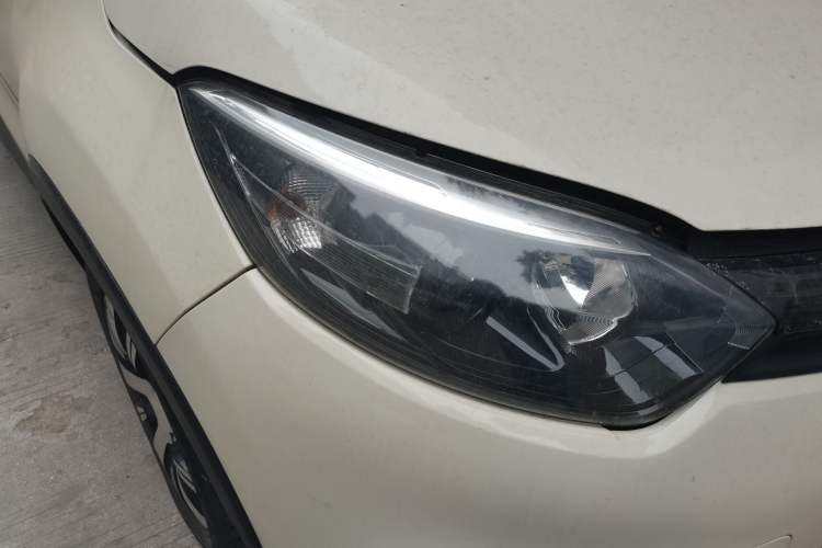 Used Renault Captur 2015 1.2T Automatic Standard Edition Right Front Headlight