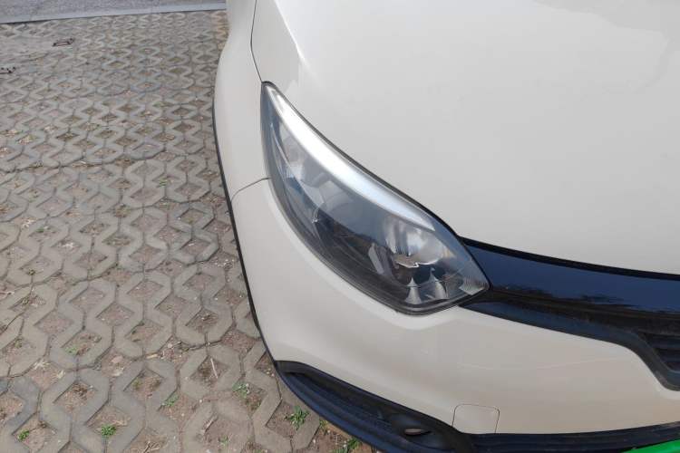 Used Renault Captur 2015 1.2T Automatic Comfort Edition Right Front Headlight