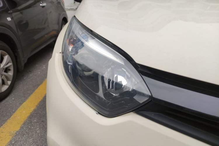 Used Renault Captur 2015 1.2T Automatic Standard Edition Right Front Headlight