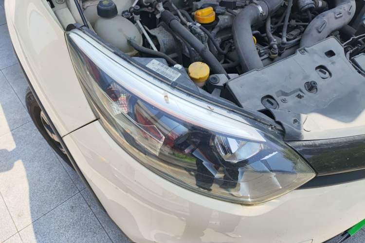 Used Renault Captur 2015 1.2T Automatic Standard Edition Right Front Headlight