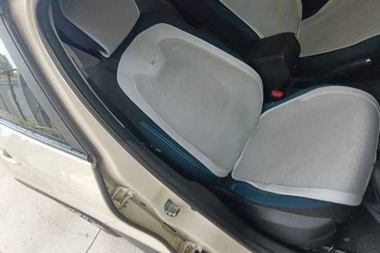 Used Renault Captur 2015 1.2T Automatic Standard Edition Right Front Seat