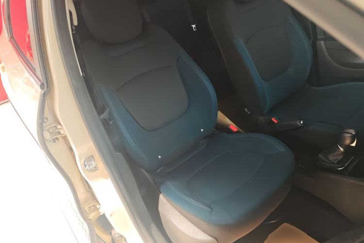 Used Renault Captur 2015 1.2T Automatic Standard Edition Right Front Seat