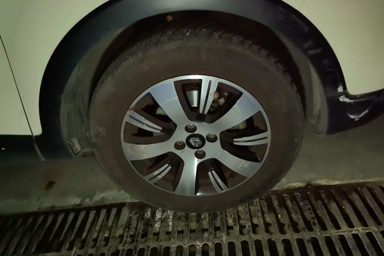 Used Renault Captur 2015 1.2T Automatic Standard Edition Right Front Wheel Hub